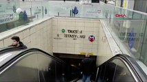 Taksim metrosunda yolcu raylara düştü