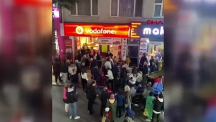 Sokak ortasında kavga eden kadınları kimse ayıramadı
