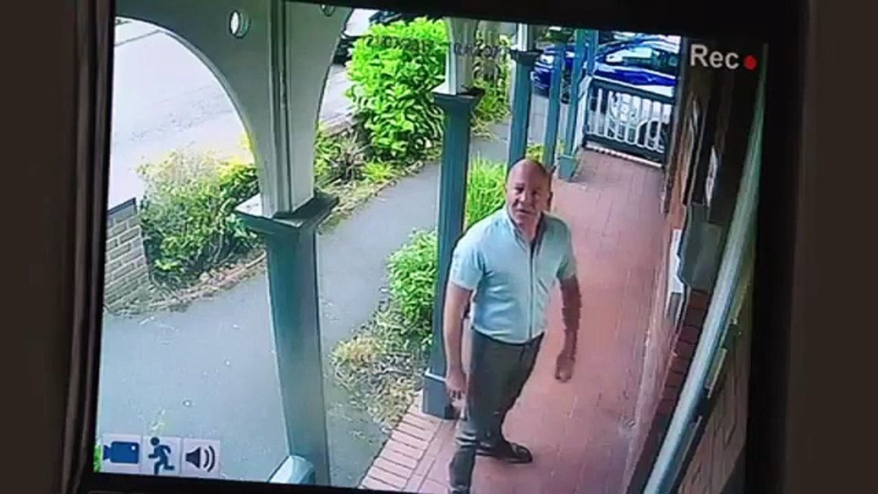 Caught Red Handed - Se6 - Ep03 HD Watch