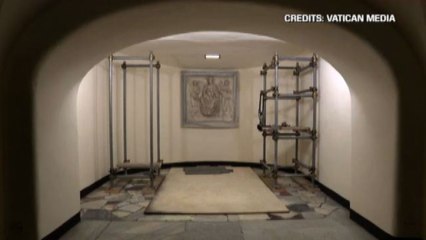 I preparativi per la tumulazione a San Pietro di Benedetto XVI