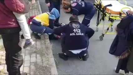 Evine giren şüpheliden kaçarken balkondan atlayan anne ile çocuğu yaralandı