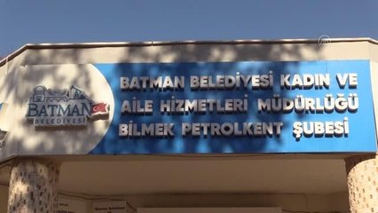 Kadınlar BİLMEK kurslarında aldıkları eğitimlerle kişisel becerilerini geliştiriyor