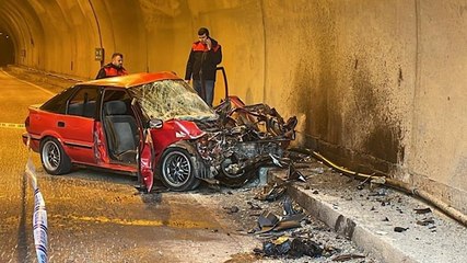 Otomobil ile TIR çarpıştı; 1 ölü, 2 yaralı