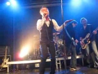 Seul et Célibataire : Conseils et Réflexions