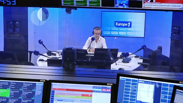 Le dernier hommage de François à Benoît XVI devant 50.000 fidèles au Vatican