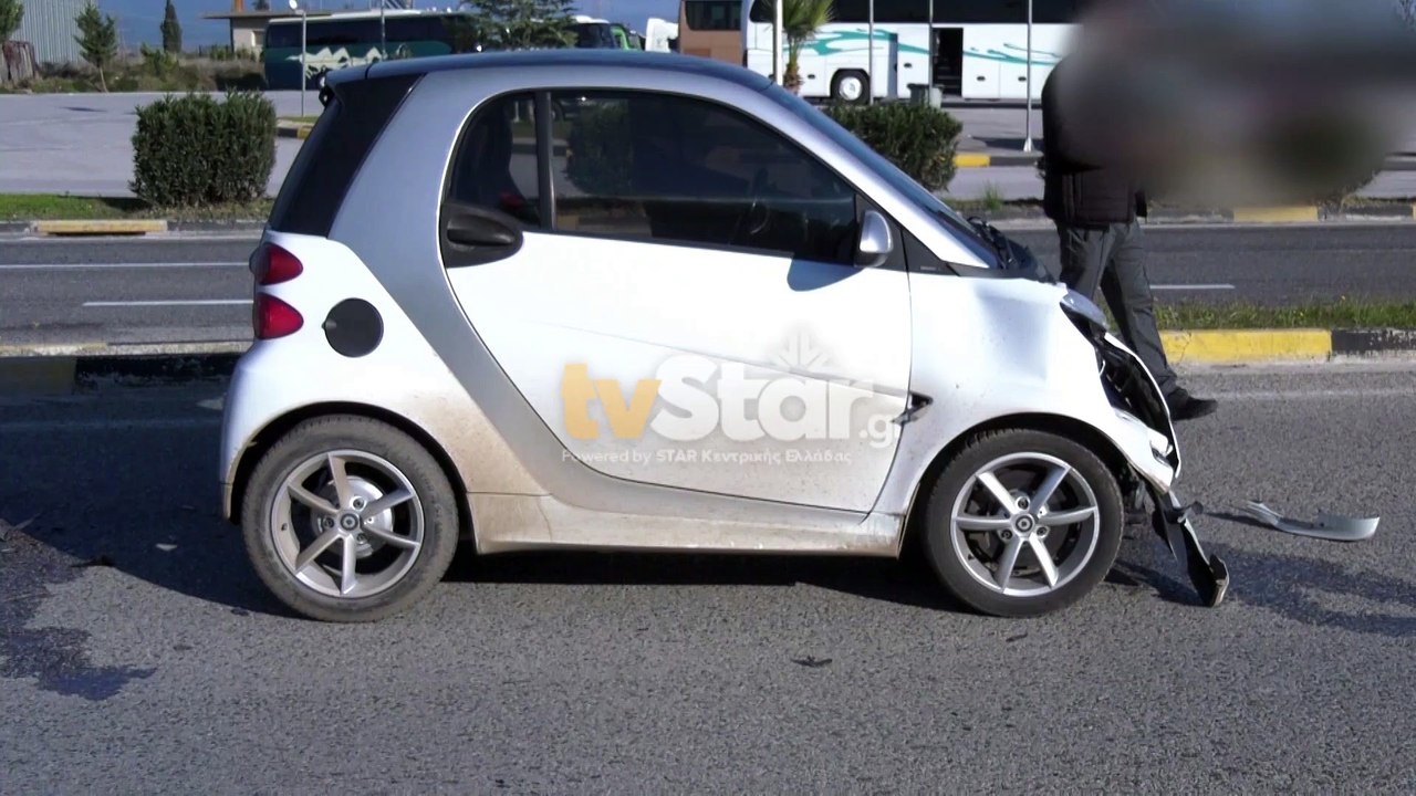 Λαμία: Σφοδρή σύγκρουση οχημάτων λίγο πριν την έξοδο της Ε.Ο. Λαμίας - Αθηνών