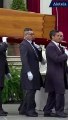 Confira como foi a chegada do caixão do Papa Bento XVI à Praça de São Pedro
