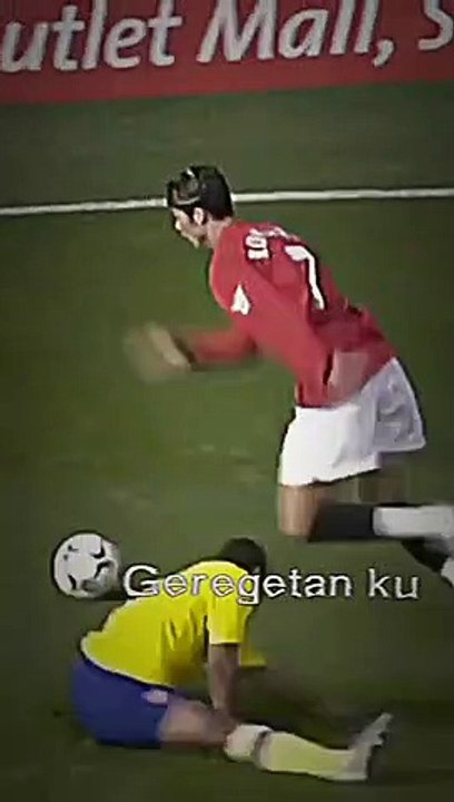 RONALDO pemain terbaik sepanjang masa. #Ronaldo#cr7#Cristianoronaldo#skills#goat# football #footballdailymotion# fyp#viral#pemainunik.