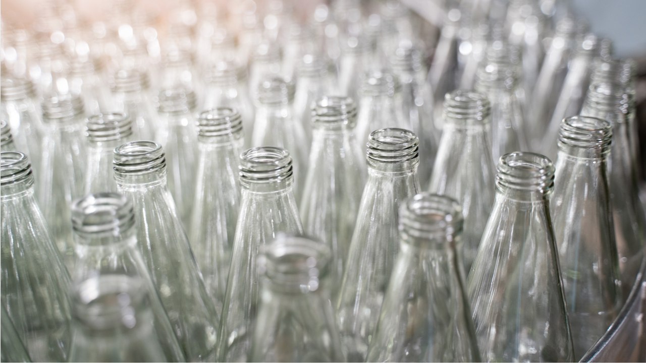 Deckel drauf! so geben sie mehrwegflaschen richtig zurück