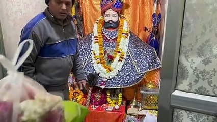 गली—गली पौष बड़ों की महक, प्रसादी के लिए उमड़े लोग