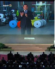 صاحب مصنع للسيسي: عايزك تاخدني في حضنك ياريس والله.. رد فعل الرئيس