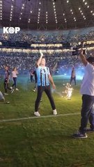 Luis Suárez accueilli comme un roi par le Grêmio 
