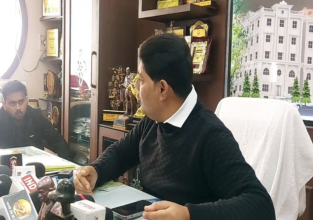 पूर्व मंत्री  ने करवाया था स्थल परीक्षण आज निर्माण कार्य में डाल रहे हैं बाधा