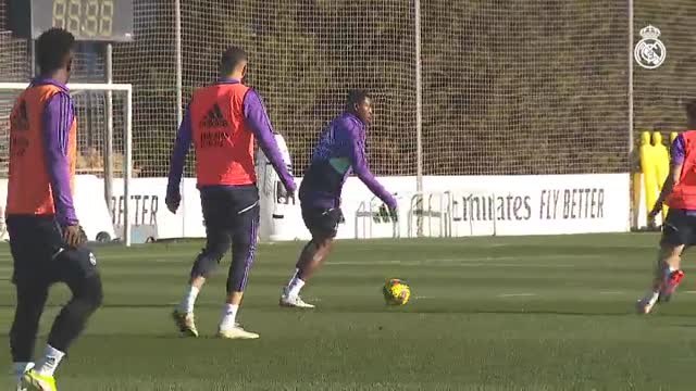El Madrid se entrena con la mente puesta en el Villarreal