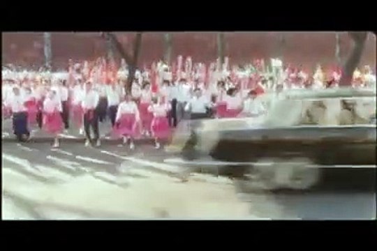 Sous la chaleur du soleil Bande-annonce (EN)