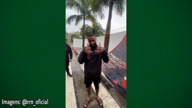 De volta ao Flamengo, Gérson recebe o carinho da torcida rubro-negra