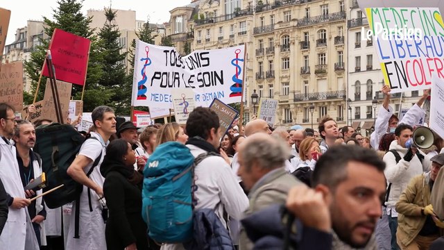 «On a des honoraires indécents par rapport aux coiffeurs» : des médecins généralistes dans la rue