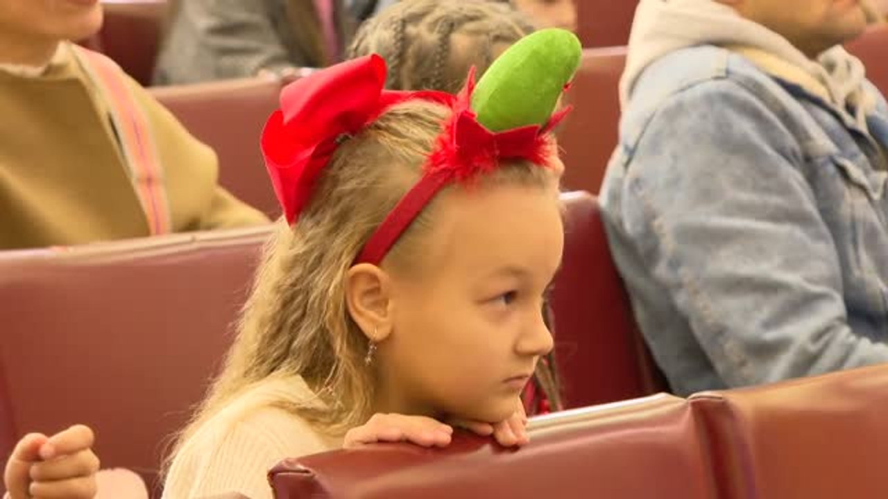 Niños ucranianos refugiados en España reciben también la visita de los Reyes Magos