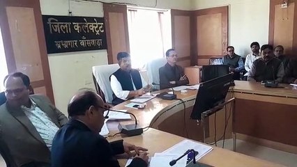 प्रथम आने वाले विभागों को सराहा, फ्लैगशिप योजनाओं की ली जानकारी