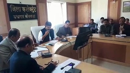 प्रथम आने वाले विभागों को सराहा, फ्लैगशिप योजनाओं की ली जानकारी