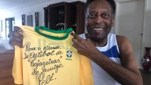 Professor que tem camisa autografada por Pelé lamenta falta de apoio para instalar museu em Cajazeiras