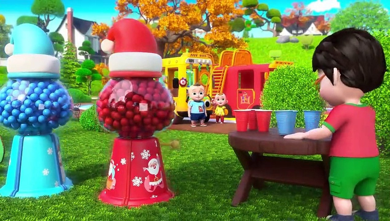Johnny and Baby Zay joins Chiya to play the wonderful Gumball Machine toss christmas game.