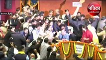 Delhi MCD मेयर चुनाव में वोटिंग से पहले हंगामा, मनोनीत सदस्यों की शपथ पर आप-भाजपा सदस्य भिड़े