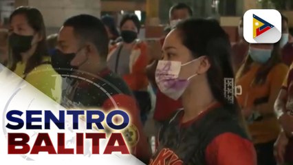 Mga deboto ng Itim na Nazareno, hindi alintana ang maulan na panahon makadalo lang sa First Friday Mass