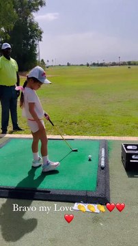 Adriana Karembeu partage une vidéo de sa fille Nina en train de faire du golf
