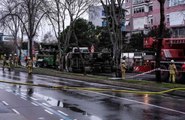 Bakırköy'de devrilen LPG yüklü tanker 6 saat süren çalışma sonrası yoldan kaldırıldı