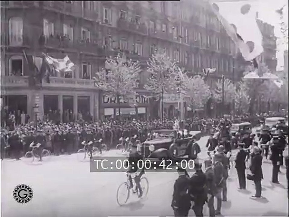 1935 Inauguration de la nouvelle gare maritime et du paquebot Normandie au havre