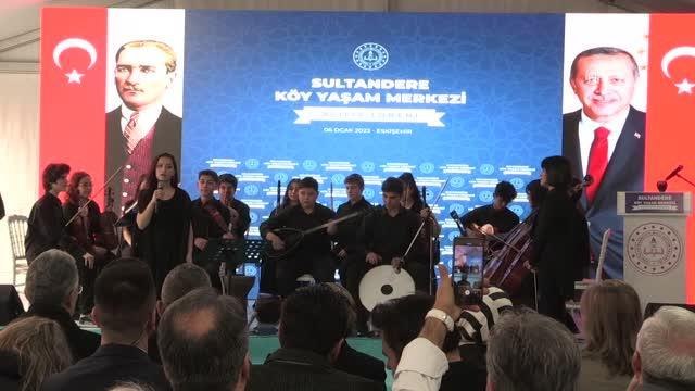 Bakan Özer: 3 ay içerisinde Türkiye'deki hane sayısı 10'un altında olmayan ama köy okulu kapalı olan tüm okulları vatandaşlarımızın hizmetine...