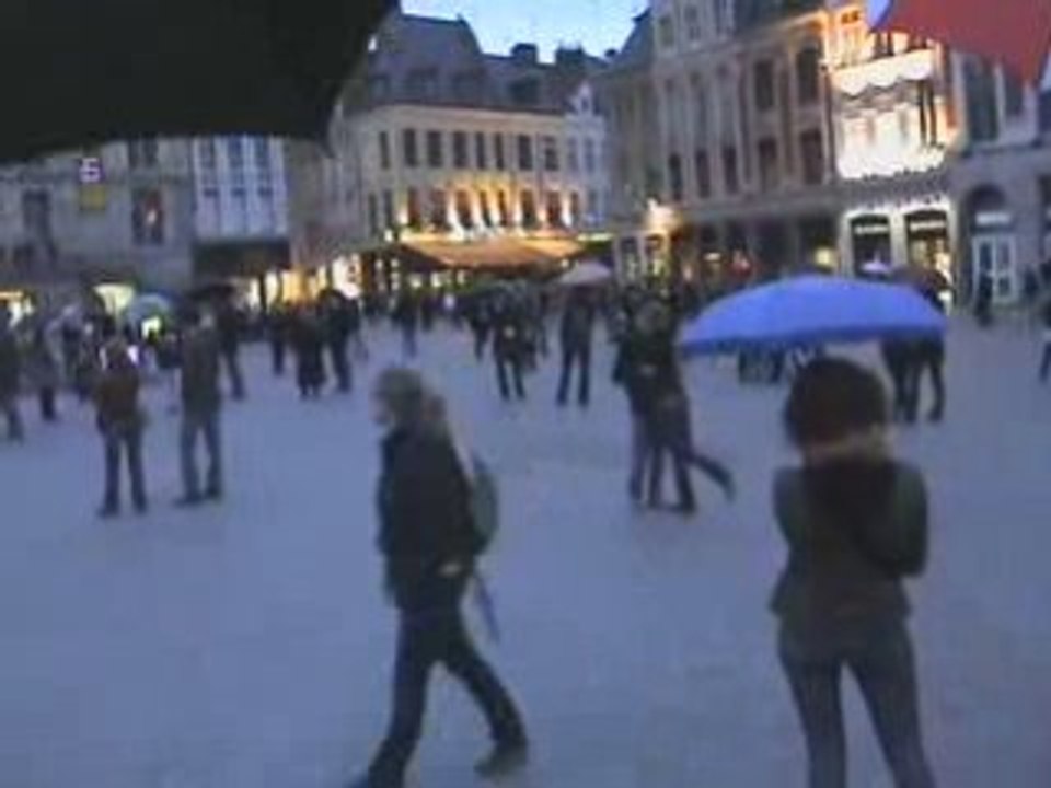 Flashmob lille - freeze au parapluie !