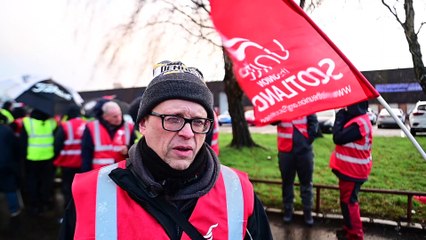 Co-op  Coffin Makers Strike Continues In Glasgow