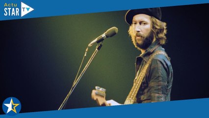 "C'était comme si toute ma vie avait été un mensonge" : ce traumatisme d'enfance dont Eric Clapton a