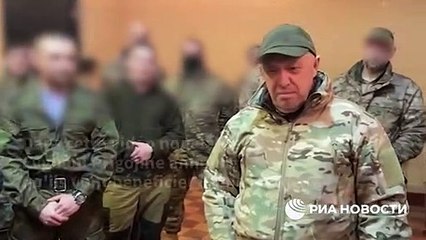 Des ex-prisonniers russes libérés après des combats en Ukraine (chef du groupe Wagner)