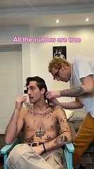 Damiano dei Maneskin si rasa i capelli a zero. Pioggia di critiche dai fan