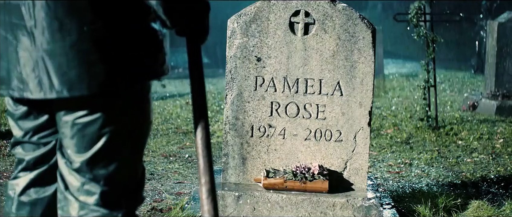 Bande-annonce de Mais qui a re-tué Pamela Rose. Ce film français aussi drôle que culte va se décliner en série !