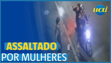 Guia turístico reage a assalto e é morto com facadas, no Rio