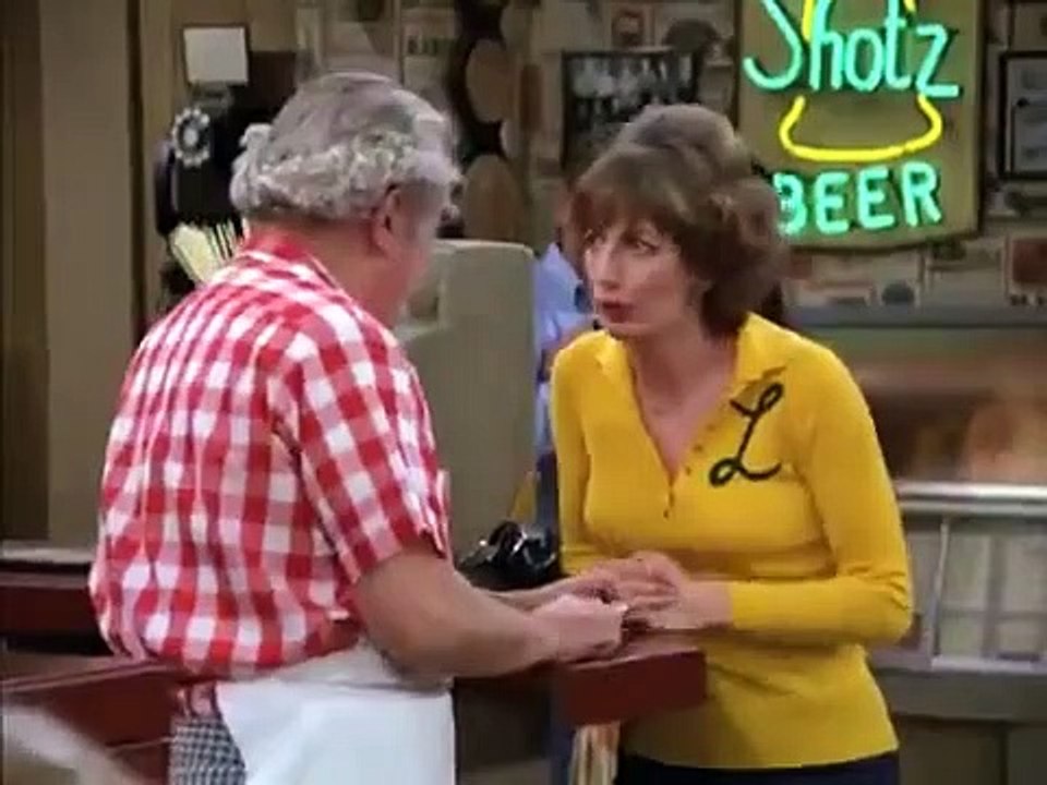Laverne and Shirley - Se4 - Ep22 -The Tenants Are Revolting HD Watch