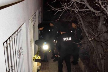 Tüfekle oynarken kendini yaraladı