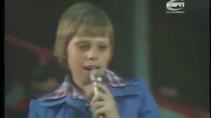 muhammad-ali-giving-an-inspirational-speech-getting ready for death