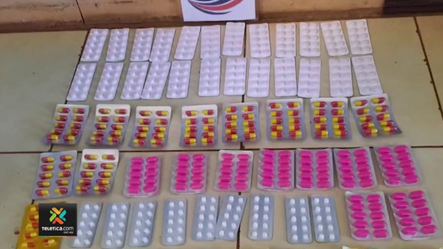 tn7-Grupos-organizados-siguen-vendiendo-medicinas-clandestinas-en-parque-La-Merced-060123