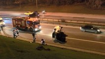 İstanbul’da hafif ticari araç, üst geçitten yola uçtu: 4 yaralı