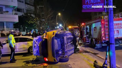 Kadıköy'deki feci kazada can pazarı: Taksinin tavanı koptu