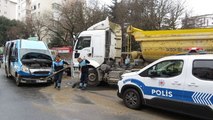 Kadıköy’de hafriyat kamyonu minibüse çarptı: 7 yaralı