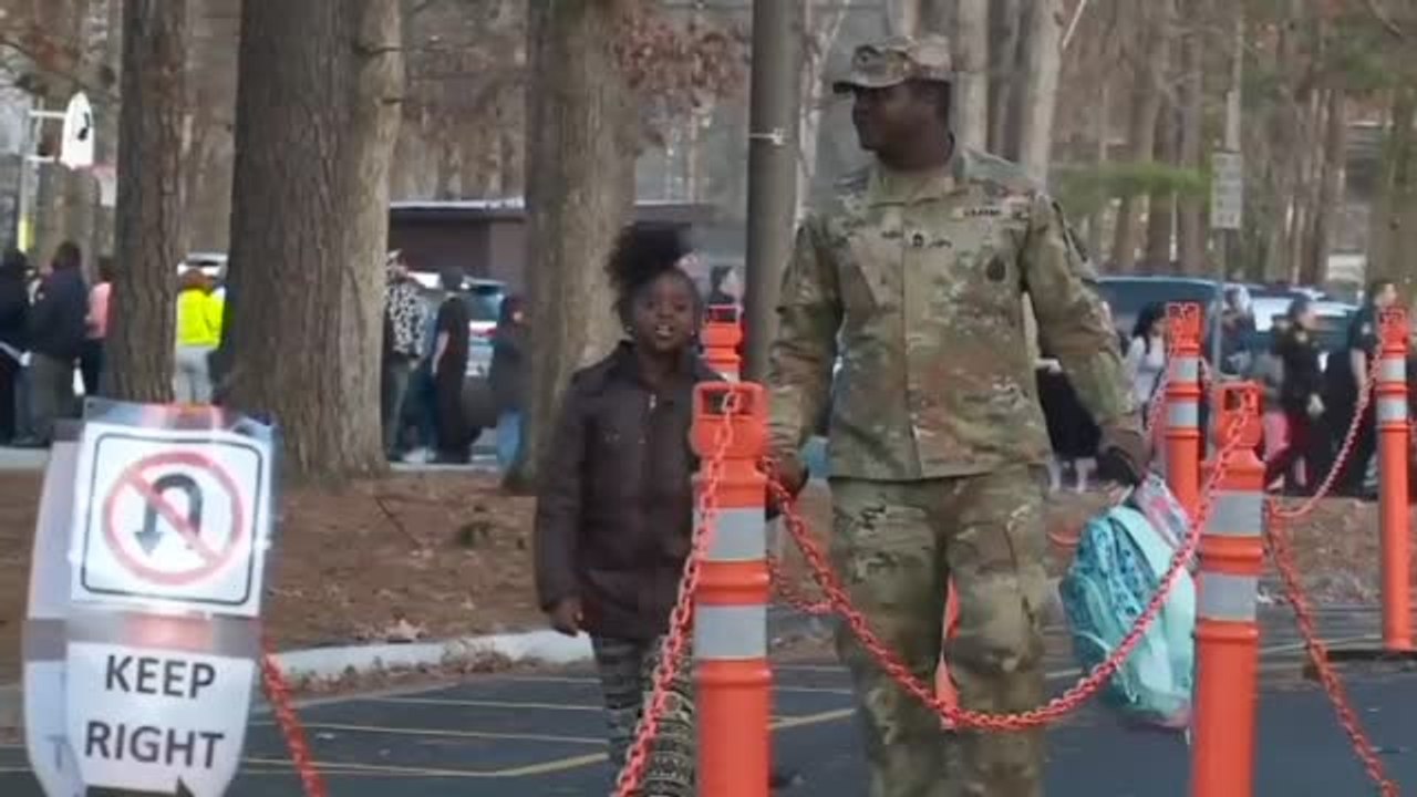 Un alumno de seis años dispara un arma contra una profesora en una escuela de Virginia