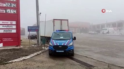 Siste 15 araç birbirine girdi; yol savaş alanına döndü!