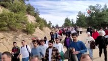 500 kişinin katıldığı 'Geleneksel Doğa Yürüyüşü' renkli görüntülere sahne oldu