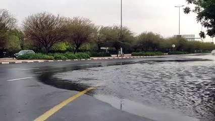 Puddles form on roads, heavy rains lash Dubai